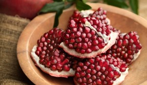Health benefits of eating pomegranate seeds Anti oxidant