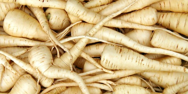 What are the health benefits of cooked parsnips?
